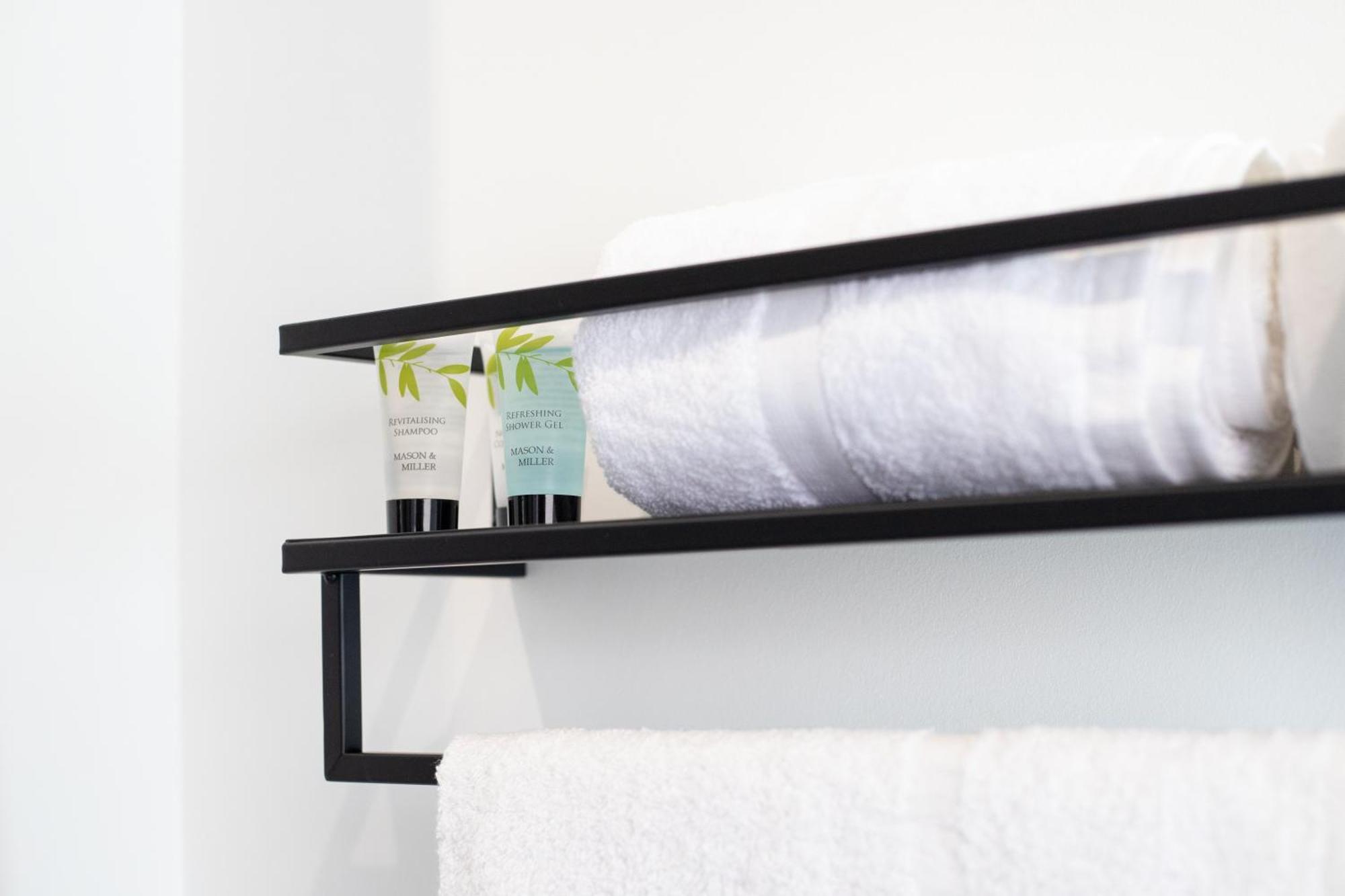 Black Lion Hotel Manchester Σάλφορντ Εξωτερικό φωτογραφία